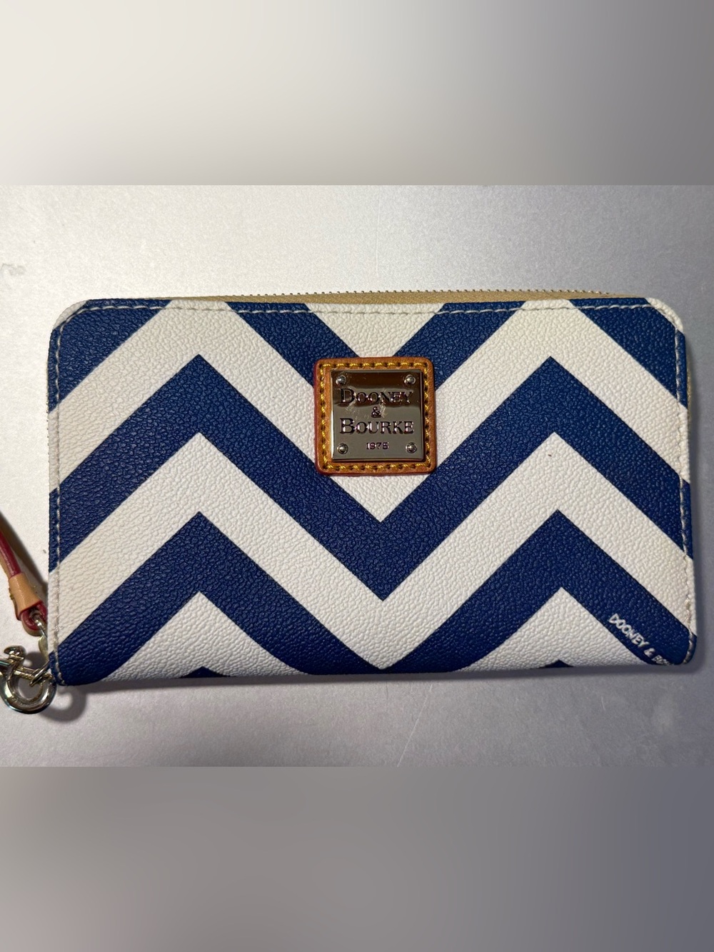 Dooney & Bourke Navy & White Chevron Zip Wallet (Wristlet) with Logo Plaque